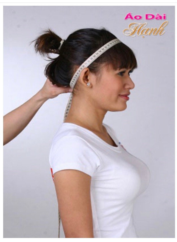 Gold headpiece for Vietnamese ao dai