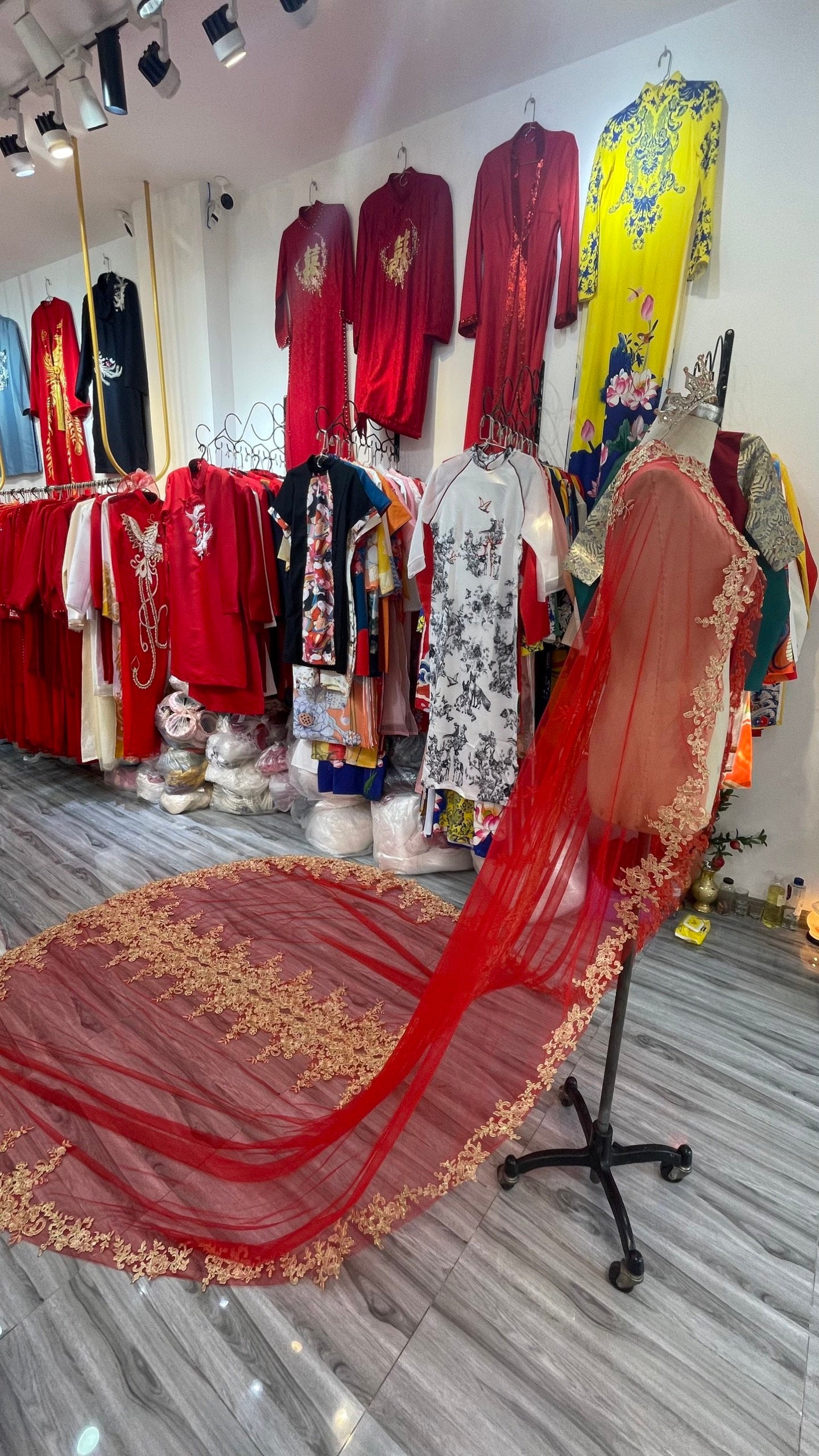 Ao dai bridal cape