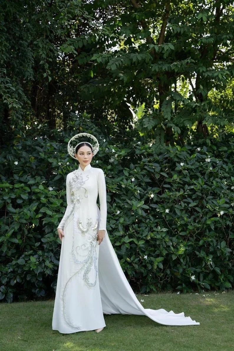 Female ao dai #2