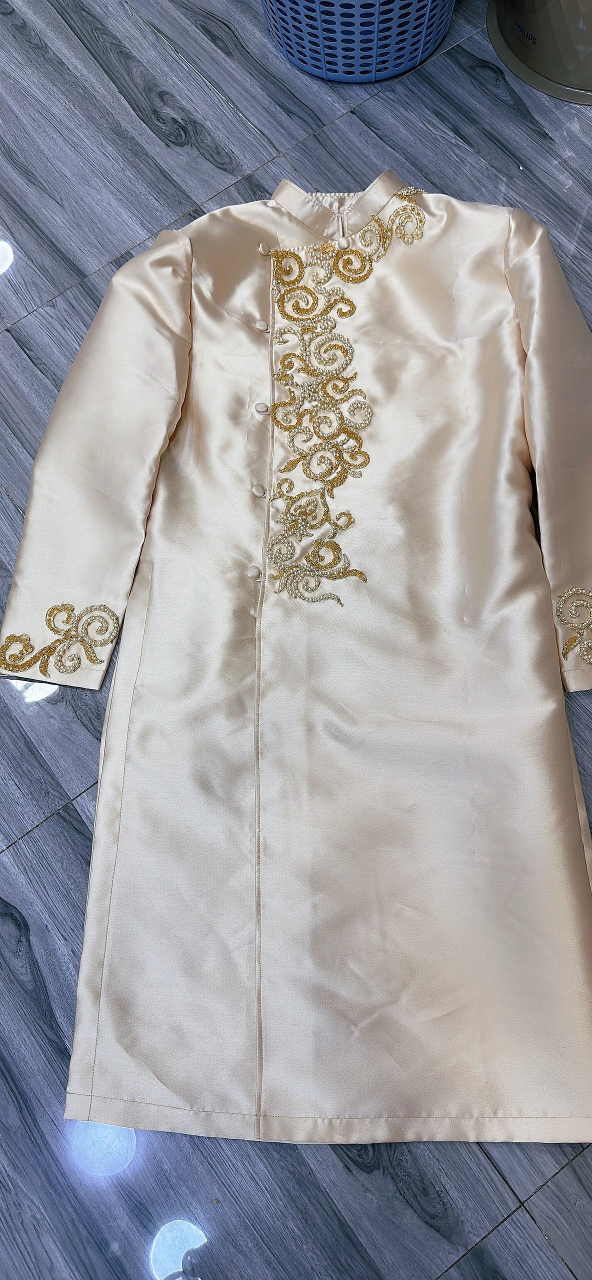 Men's ao dai in gold