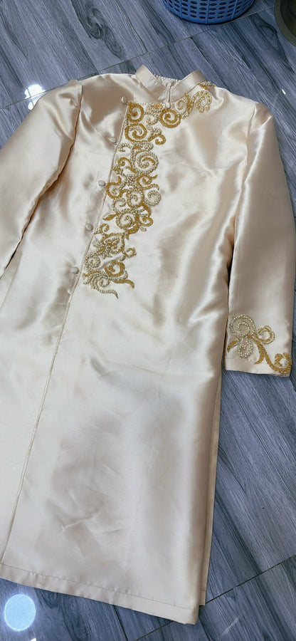 Men's ao dai in gold