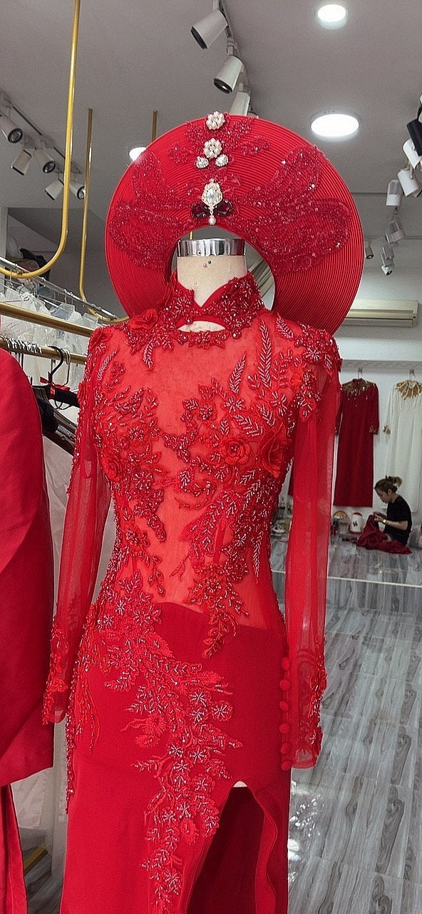 Red headpiece for Vietnamese ao dai